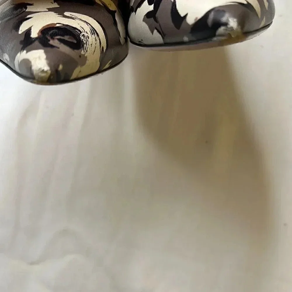 Kate Spade black floral heels size 10b